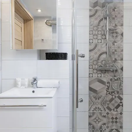 Classic & Elegant Moniuszki In By Renters Διαμέρισμα Krasków