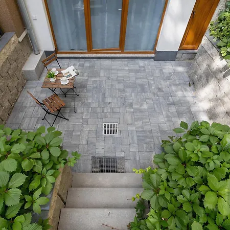 Classic & Elegant Moniuszki In By Renters Διαμέρισμα Krasków
